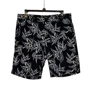H&M black white floral casual shorts size 32R